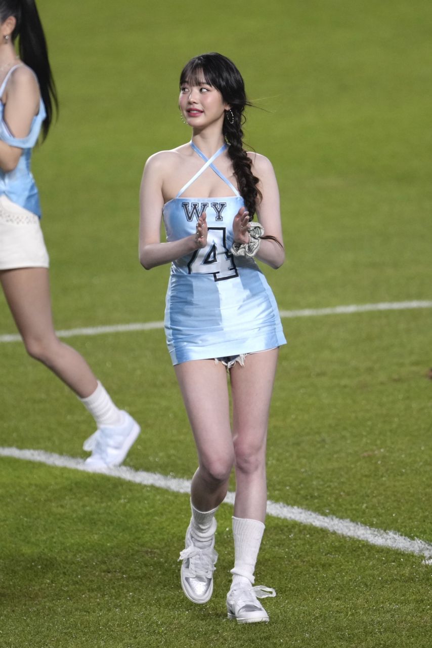 쿠팡플레이시리즈 장원영 (아이브)