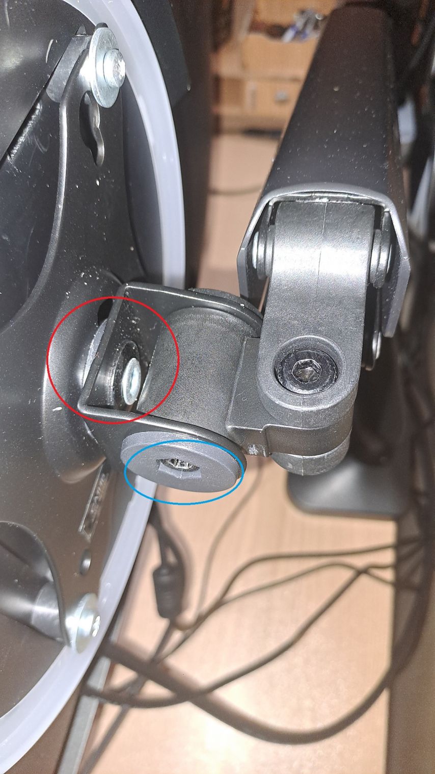 모니터암 조정 질문