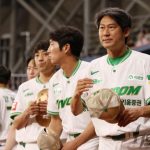 1군 감독 데뷔전 승리…설종진 대행, 홈 팬들 앞 승리 더욱 뜻깊어 [IS 승장]