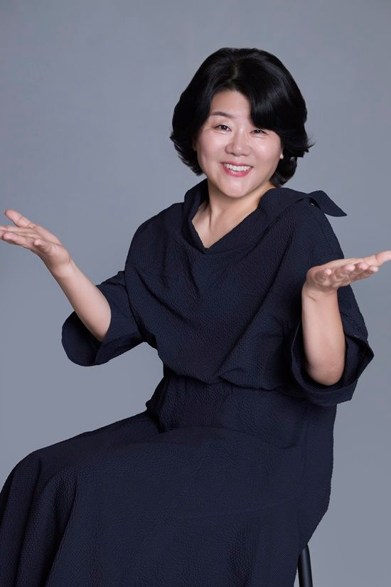 이정은 조정석·윤경호 커피 한 잔 놓고도 예쁜 수다…귀엽고 스윗해 [엑s 인터뷰]