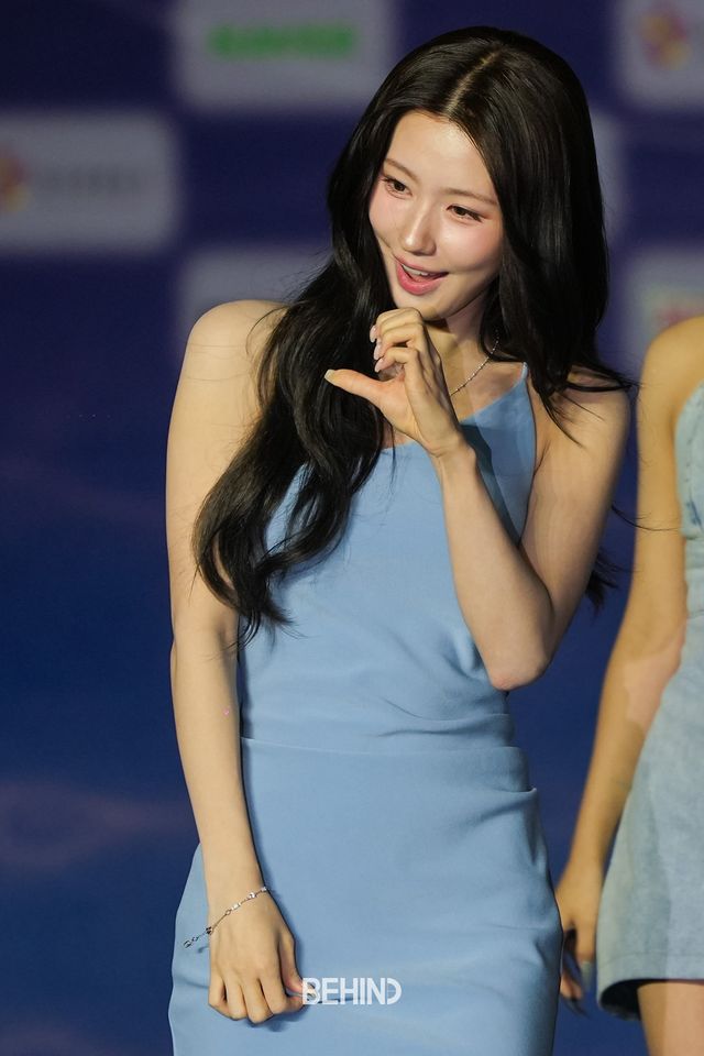 [포토] 아이들 미연 팬들과 만드는 하트