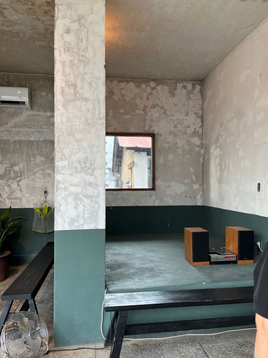 성수동 어느 커피숖