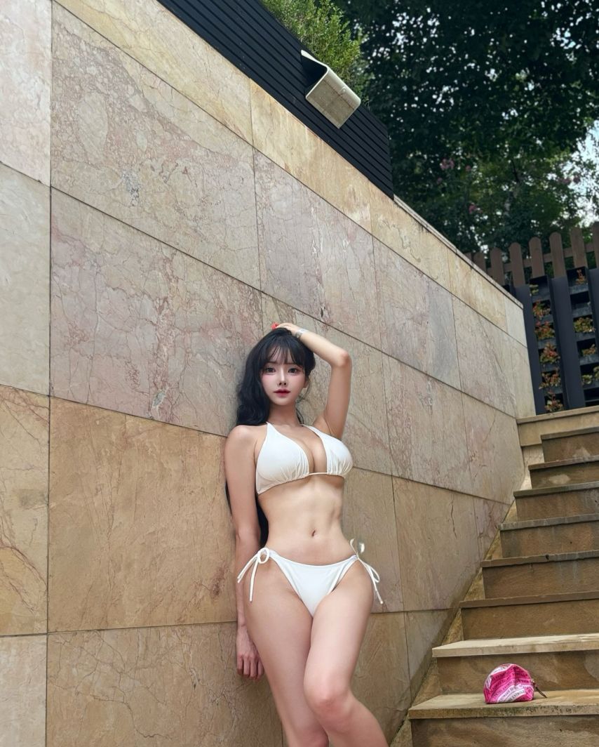 애순이 반얀트리 비키니