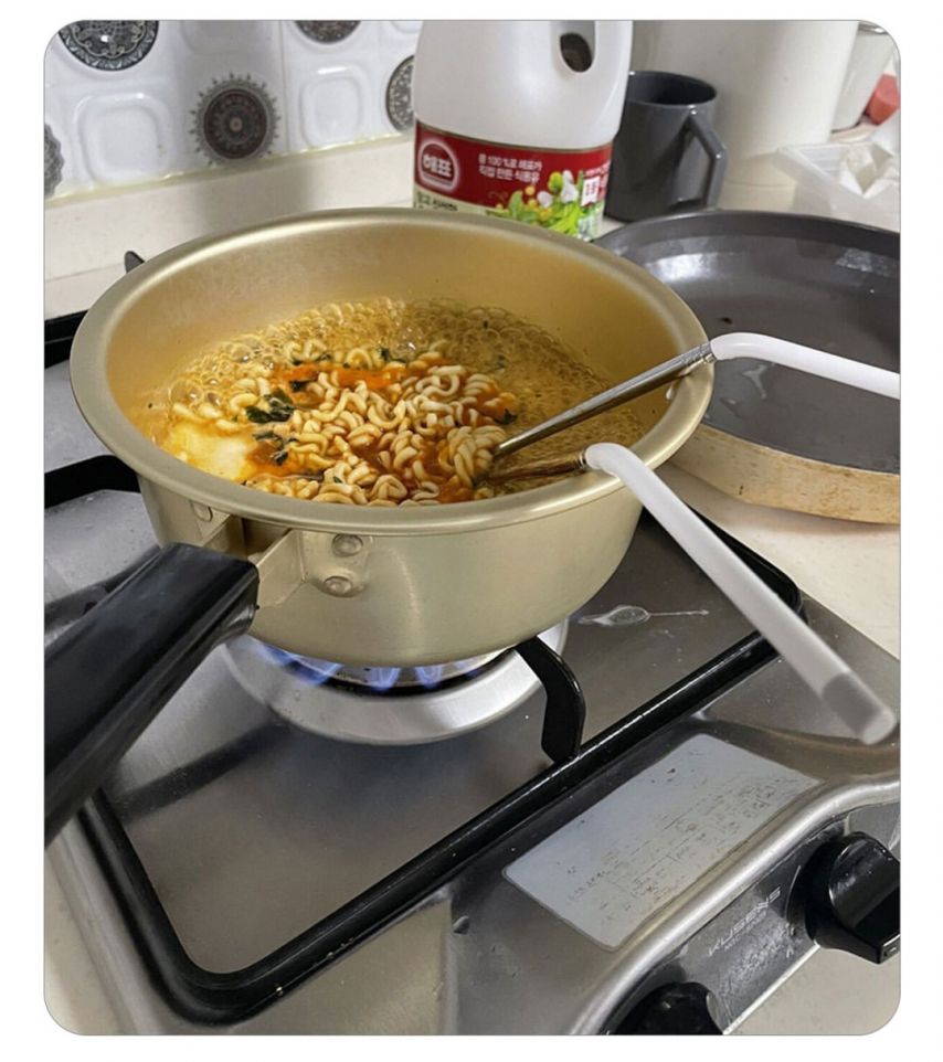 라면 끓이다가..