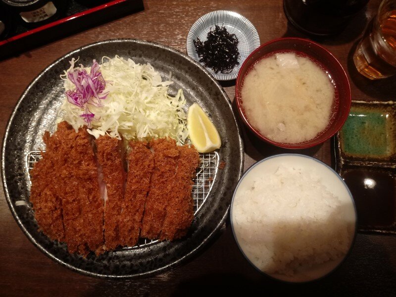 일식 돈까스 vs 경양식 돈까스.jpg