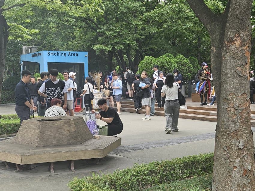 DC Inside 이미지 2
