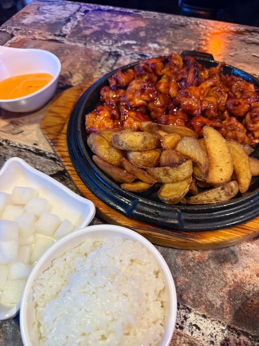 DC Inside 이미지 1