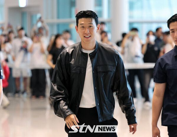 ‘손흥민은 LAFC 계약서 서명하러 가는 길’ 새로운 도전 ‘전격 출국…250명 팬들의 배웅’