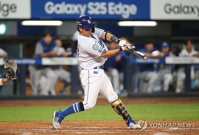 강민호 16시즌 연속 10홈런…삼성 k 꺾고 2연승