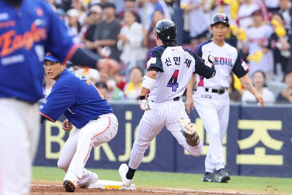 LG 8-1로 한화 완파하고 선두 질주…두산 키움에 6-4 역전승(종합)