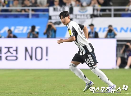 18세 박승수 韓 16호 프리미어리거 되나…뉴캐슬 1군팀 등번호 발표서 등장→64번 이어간다 [오피셜]