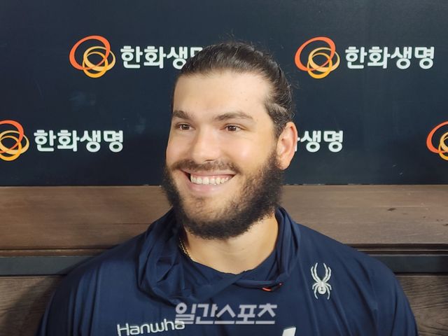 개막 15연승 VS 최소 경기 200K…폰세가 더 가치를 부여하는 기록은 따로 있었다 [IS 스타]