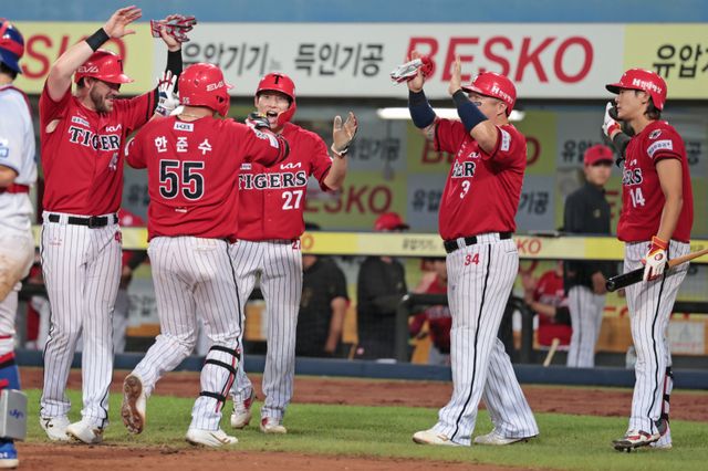 후반기 뜨겁다 삼성 녹다운 만든 KIA 한준수의 그랜드슬램 [IS 스타]