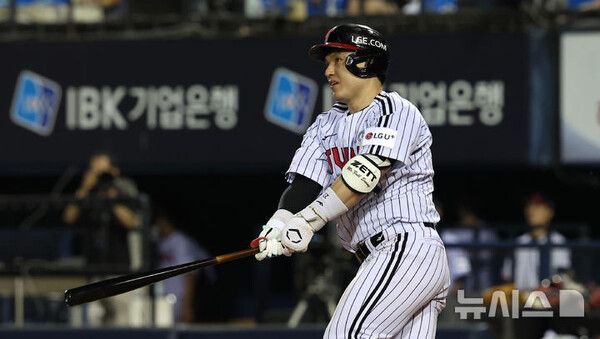 LG 10연패 롯데 꺾고 70승 선착…두산 난타전 끝에 한화 꺾고 6연승(종합)