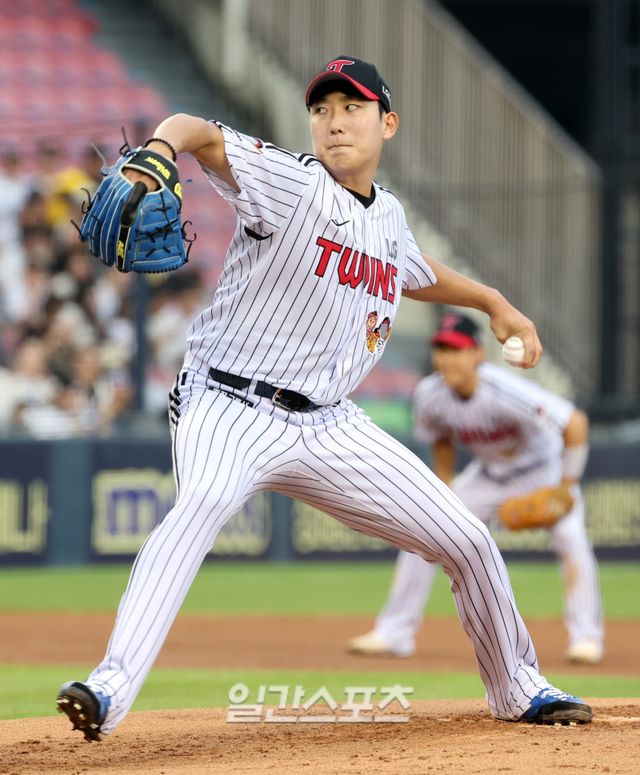 3G 연속 아홉수 걸렸지만…LG 손주영 QS로 롯데 킬러 증명 [IS 스타]